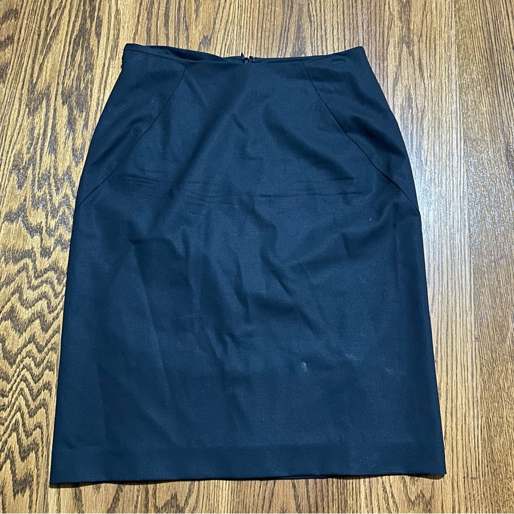 Theory black skirt rear‎ zipper size 6